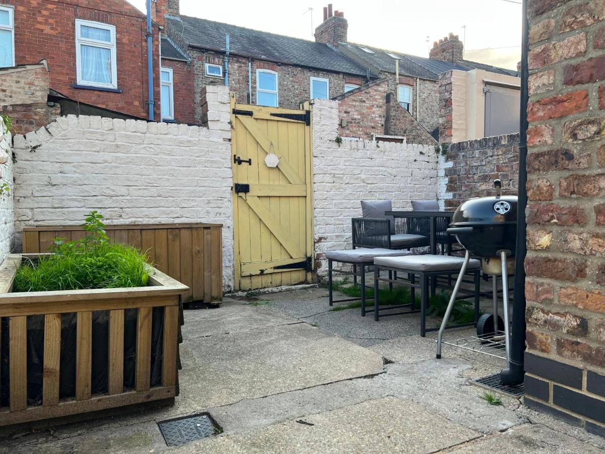 The Poppy Inn York Exterior photo